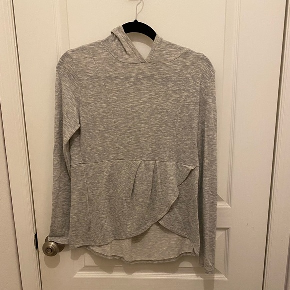 Ruffle sweater - Picture 1 of 5